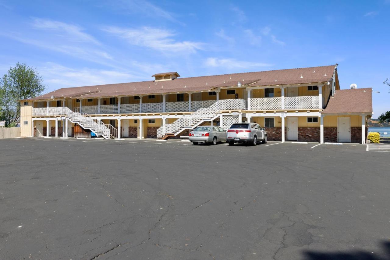 Lakeport Skylark Shores Resort מראה חיצוני תמונה