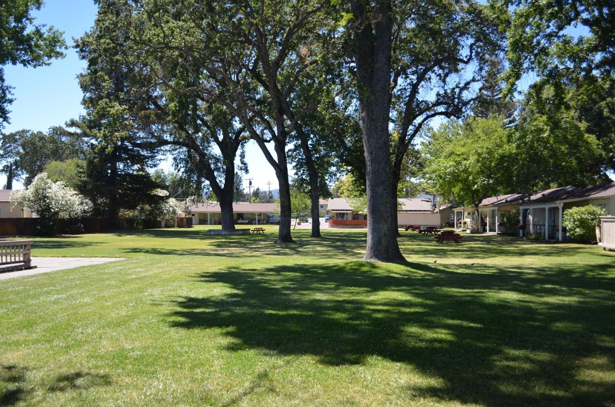 Lakeport Skylark Shores Resort מראה חיצוני תמונה